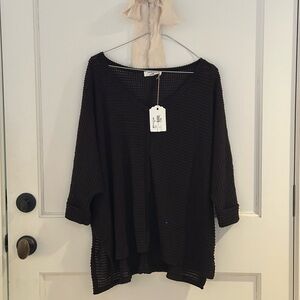 Black women’s sweater size S/M